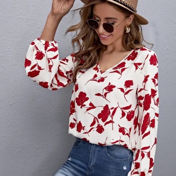 Boho Red floral print bishop sleeve top - Picture 4 of 5